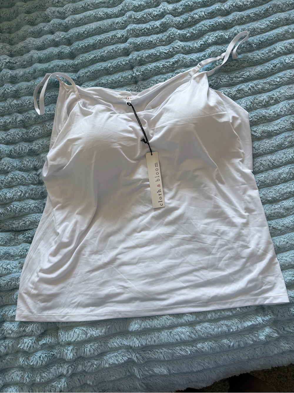 Cloth & Bloom White Built-In Bra Cami Tank Top NWT 2X Adjustable Straps